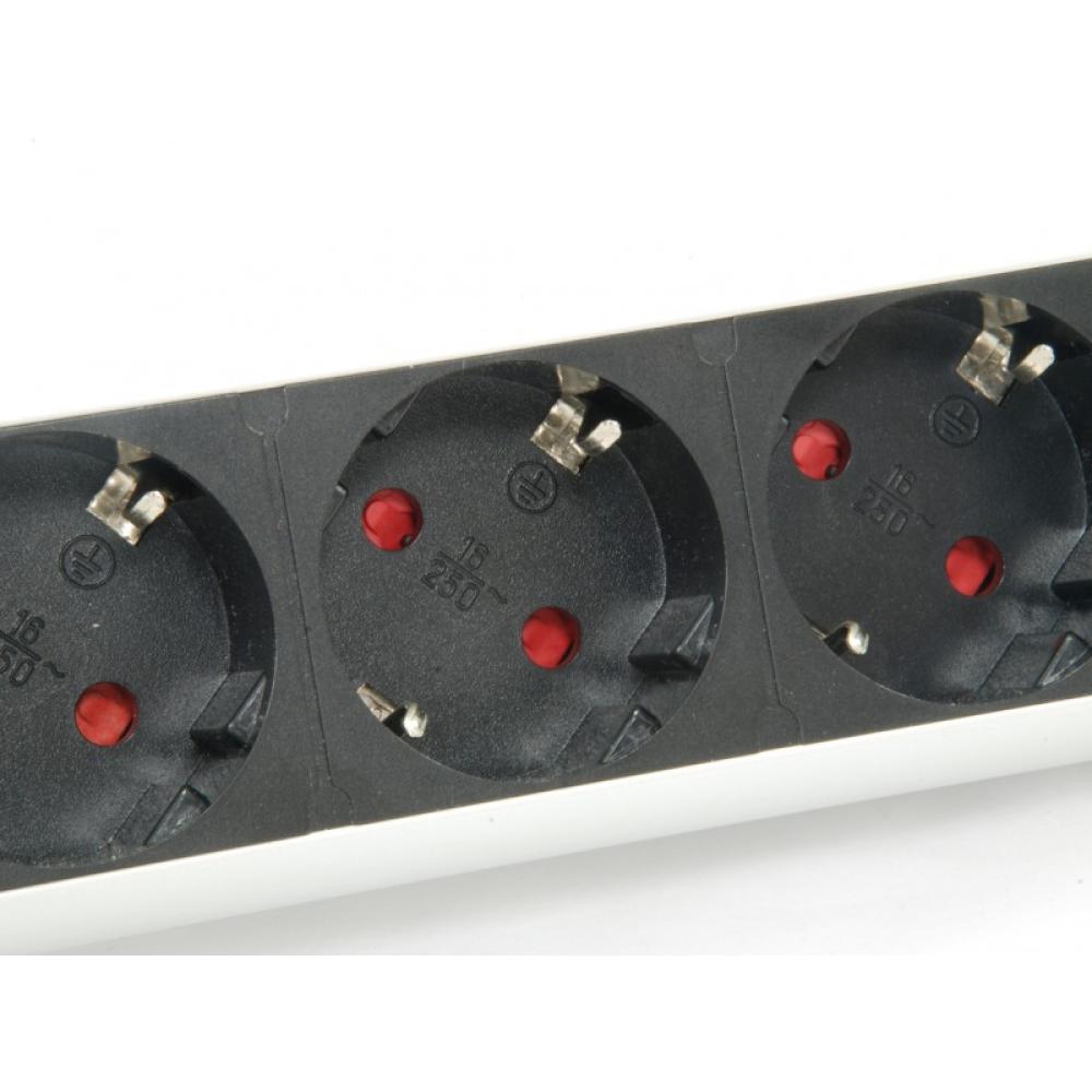 Equip - 333304 unidad de distribución de energía (PDU) 3 salidas AC Negro, Plata