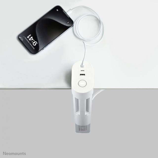 Neomounts - DS22-840WH6 Regleta de sobremesa con abrazadera y puertos USB-C y USB-A - carga rápida
