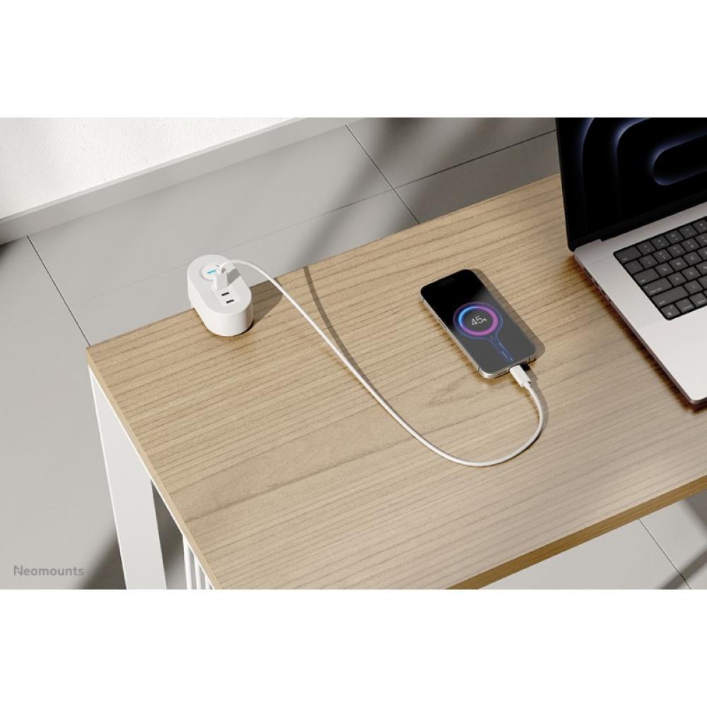 Neomounts - DS22-840WH6 Regleta de sobremesa con abrazadera y puertos USB-C y USB-A - carga rápida