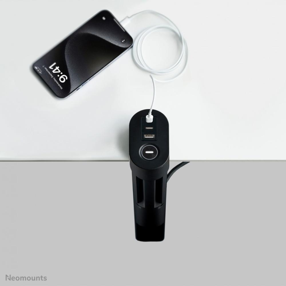 Neomounts - DS22-840BL6 Regleta de sobremesa con abrazadera y puertos USB-C y USB-A - carga rápida
