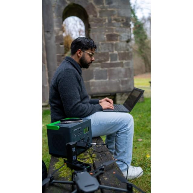 APC - PPS330-GR estación de energía portátil Ión de litio 531 W 3,3 kg