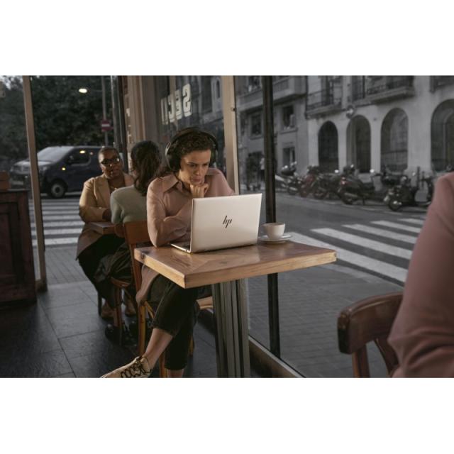 HP - EliteBook 6 G1i Wolf Pro Security Edition Intel Core Ultra 7 255U Portátil 33,8 cm (13.3") WUXGA 16 GB DDR5-SDRAM 512 GB SS