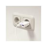 Ewent - EW1302 cargador de dispositivo móvil Universal Blanco Corriente alterna Interior