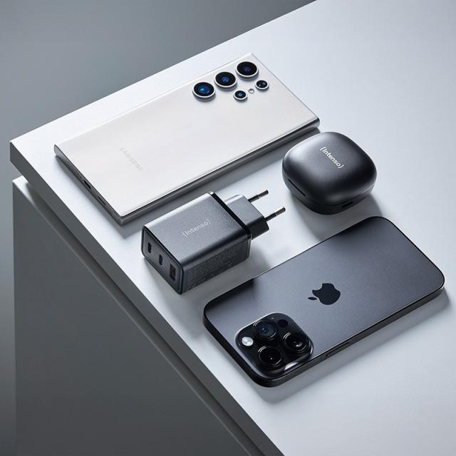 Intenso - 7806510 adaptador e inversor de corriente Interior 65 W Negro