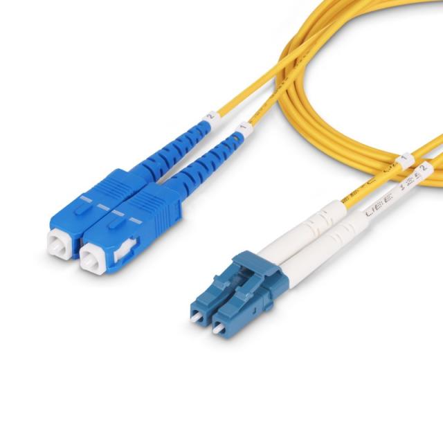 StarTech.com - Cable de Fibra Óptica LC a SC (UPC) OS2 Monomodo 9/125µm 100G LSZH Dúplex de 3m - Low Insertion Loss - Resistente