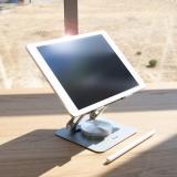 TooQ - Soporte de Sobremesa con rotación 360° y ajustable para dispositivos de hasta 13”, Color Plata