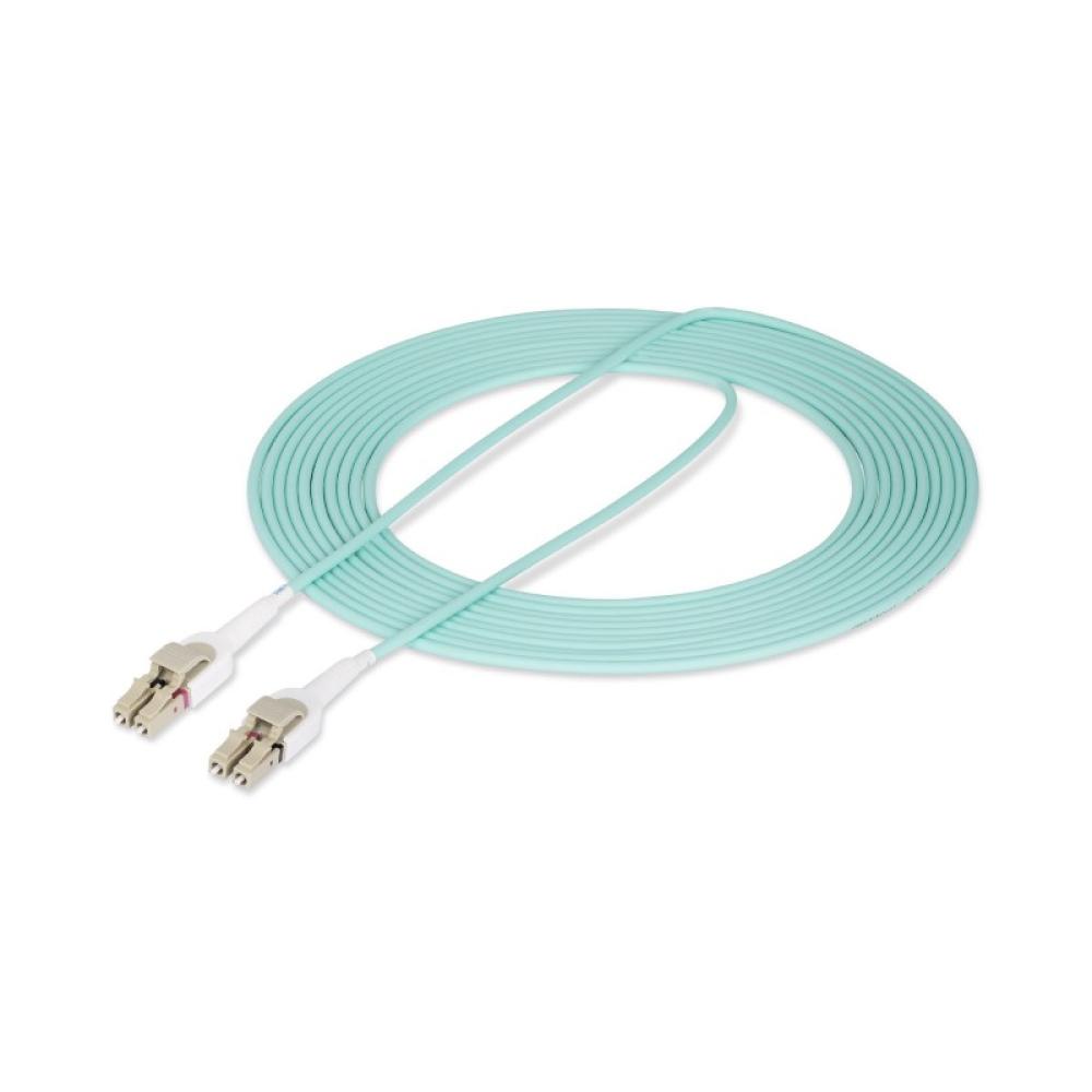 StarTech.com - Cable de Fibra Óptica Multimodo Conmutable LC a LC (UPC) OM4 de 5m - 50/125µm - Redes de 100G - Low Insertion Los