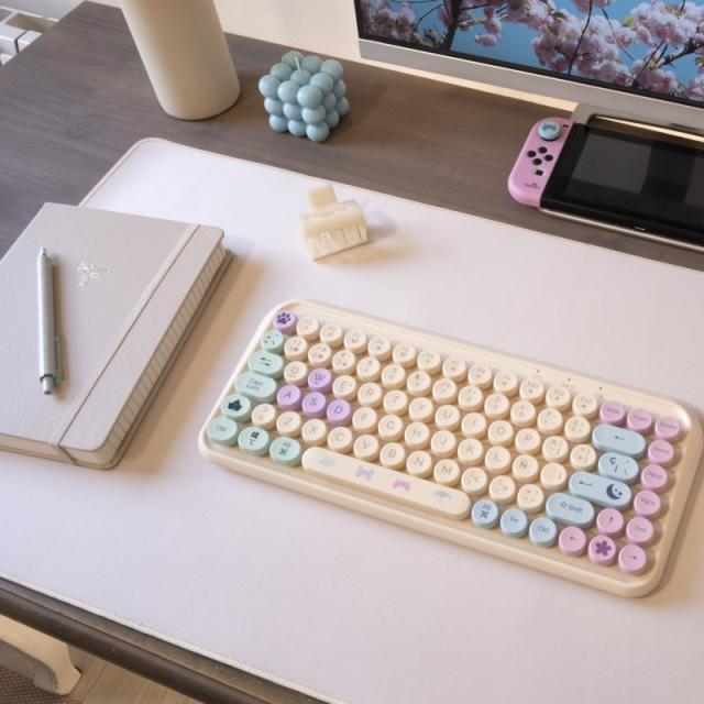 TANOOKI - Deskmat Yuki