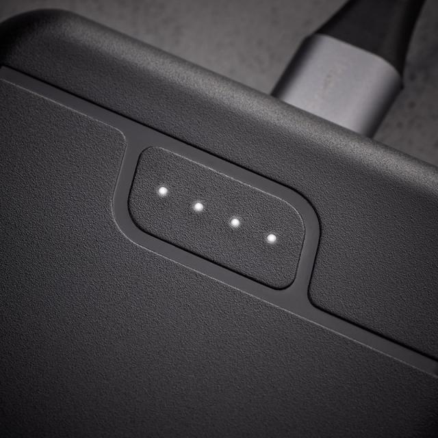 Intenso - B10000 – Power bank de 10.000 mAh, batería externa portátil, USB-C y 2× USB-A, indicador LED, probada en Alemania, neg