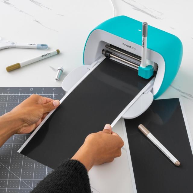 Cricut - Joy Smart Label Writable etiqueta autoadhesiva Permanente Negro 4 pieza(s)