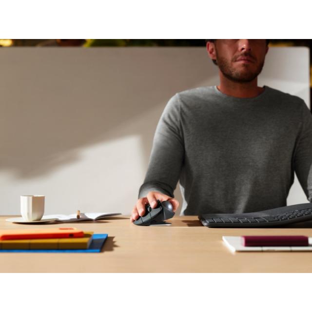 Logitech - ERGO M575