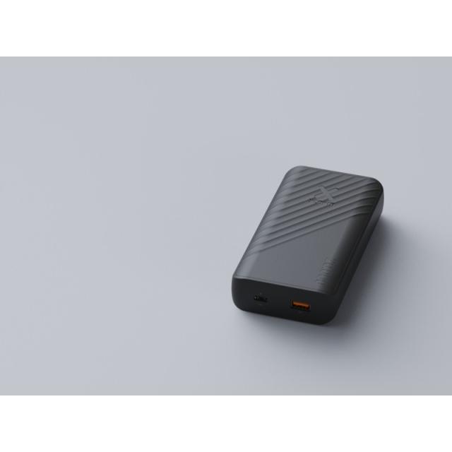 Xtorm - 15W FastCharge Go2 Powerbank 20.000 - Negro carbón