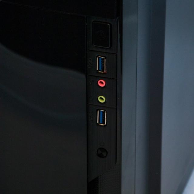 TALIUS - caja micro-Atx Denver negra 500w USB 3.0 CON lector tarjetas