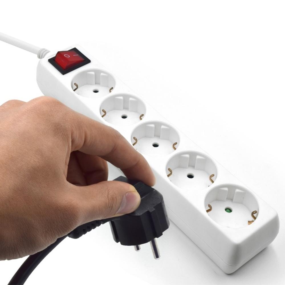 Ewent - EW3916 base múltiple 1,5 m 5 salidas AC Interior Blanco