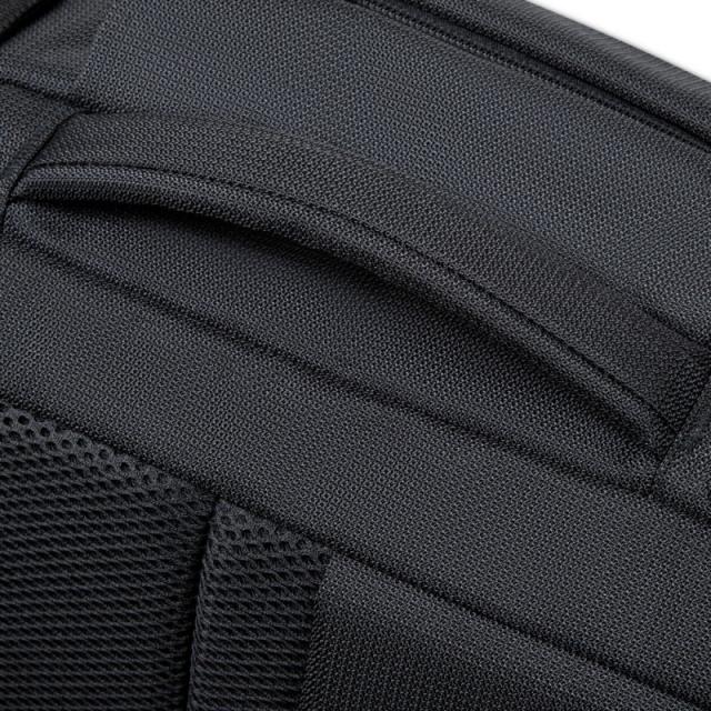 Rivacase - 8461 43,9 cm (17.3") Mochila Negro