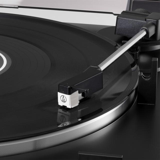 Audio-Technica - AT-LP60X Tocadiscos de tracción por correa Negro Totalmente automático