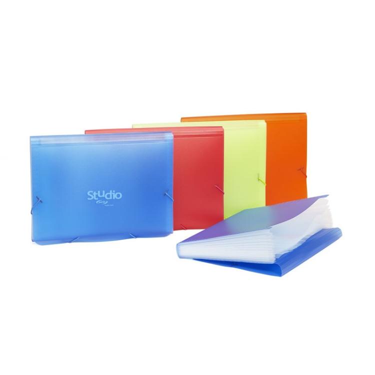 Pardo - Acordeón expandible p.p. traslúcido,12 dptos interiores,cierre gomas,folio rojo 888002