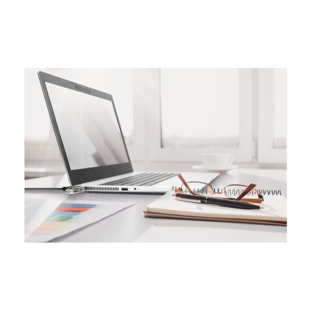 Kensington - Candado fino de combinación NanoSaver para portátiles