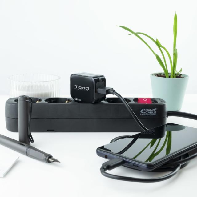 TooQ - TQWC-1S01 cargador de dispositivo móvil Universal Negro Corriente alterna Interior