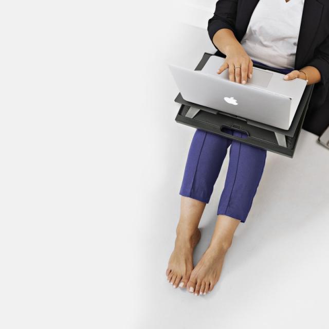 NGS - LAPNEST almohadilla fría 39,6 cm (15.6") Negro