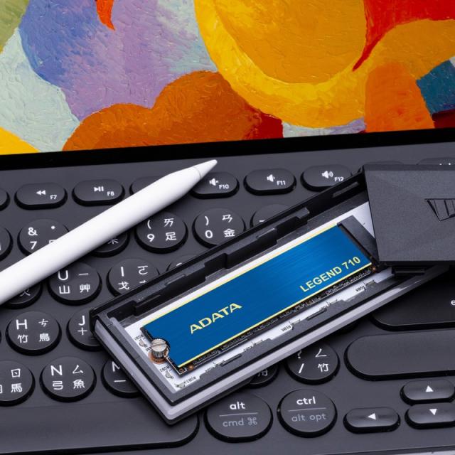 ADATA - LEGEND 710 2 TB M.2 PCI Express 3.0 NVMe 3D NAND