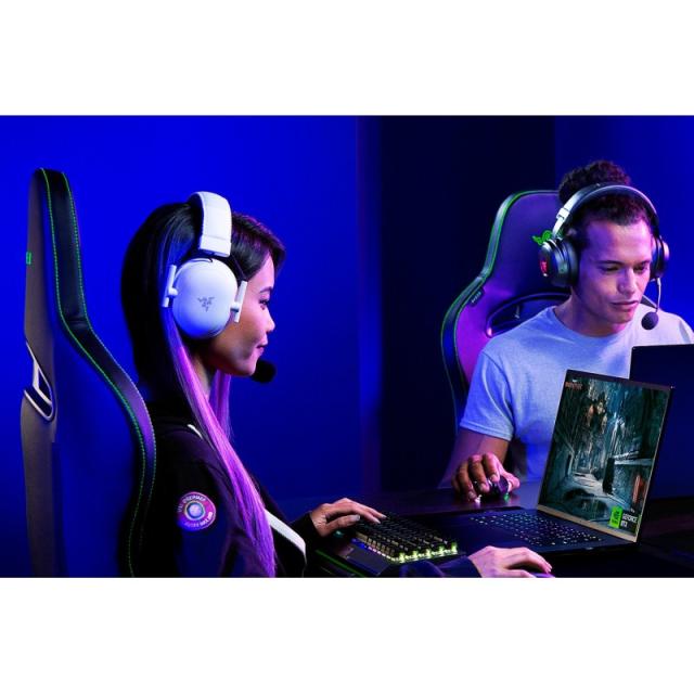 Razer - BlackShark V2 Pro Auriculares Inalámbrico Diadema Juego Bluetooth Blanco