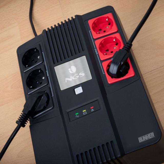 NGS - Fortress Bunker En espera (Fuera de línea) o Standby (Offline) 0,6 kVA 350 W 6 salidas AC