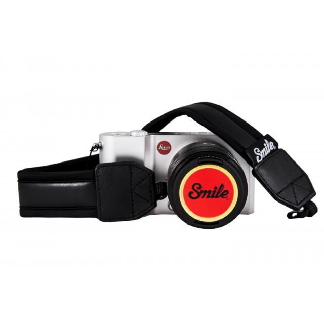 Smile - Camera Strap Hungup - La Nuit