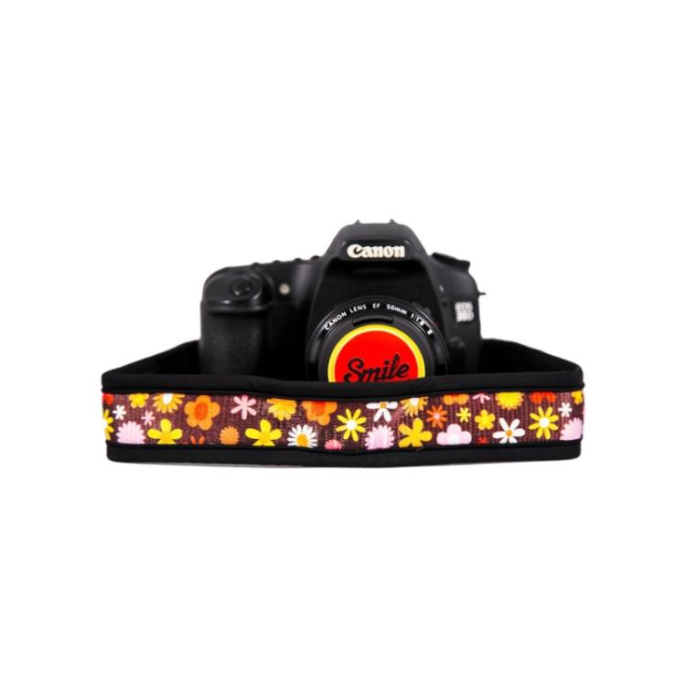 Smile - Camera Strap Hungup - Retro