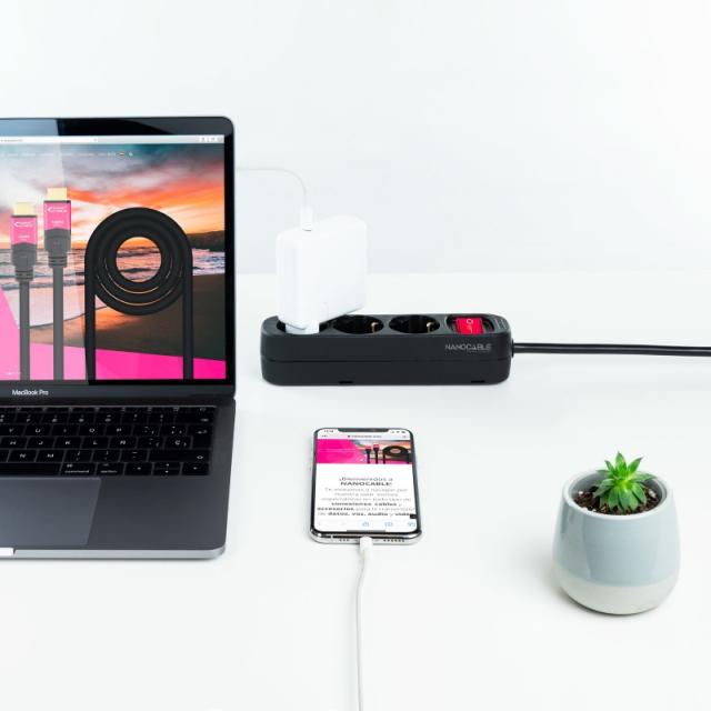 Nanocable - Regleta de Enchufes con 3 Tomas con Interruptor, 1.4 m, Negro