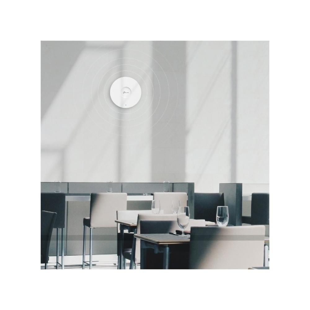 TP-Link - Omada EAP670 punto de acceso inalámbrico 5400 Mbit/s Blanco Energía sobre Ethernet (PoE)