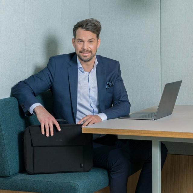 DICOTA - Eco Multi Plus BASE 39,6 cm (15.6") Maletín Negro