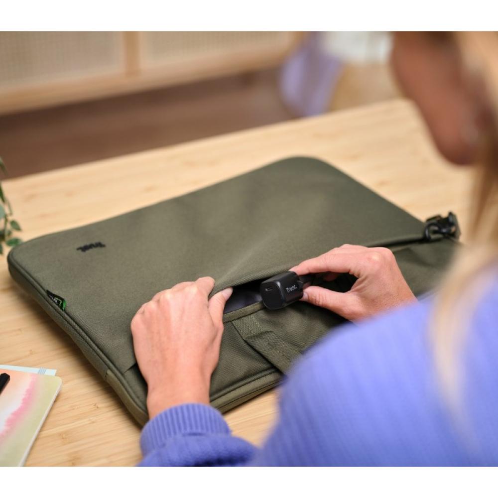 Trust - Maxo Universal Negro Corriente alterna Interior - 25174