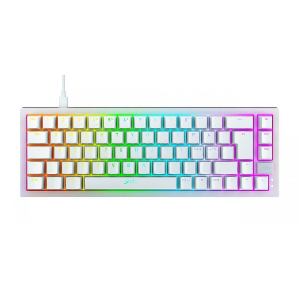CHERRY XTRFY - K5 COMPACT RGB teclado Juego USB QWERTY Español Negro, Blanco