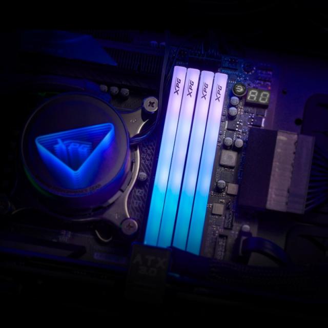 XPG - LANCER BLADE RGB v módulo de memoria 32 GB 2 x 16 GB DDR5 6000 MHz