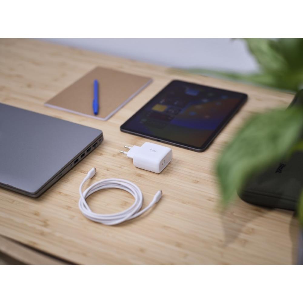 Trust - Maxo 65W Universal Blanco Corriente alterna