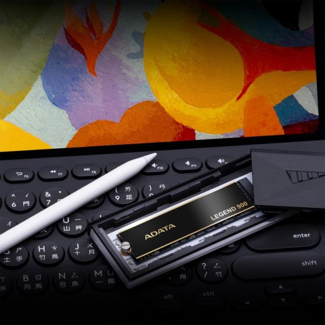 ADATA - LEGEND 900 1 TB M.2 PCI Express 4.0 NVMe 3D NAND