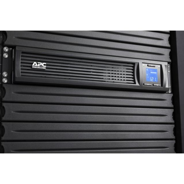 APC - SMC1000I-2UC sistema de alimentación ininterrumpida (UPS) Línea interactiva 1 kVA 600 W 4 salidas AC