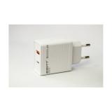 Eightt - EQC3 cargador de dispositivo móvil Blanco Interior